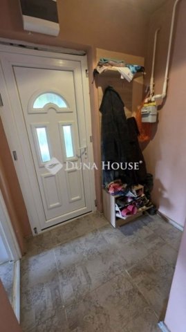 Eladó családi ház, Mendén 36.6 M Ft, 2 szobás