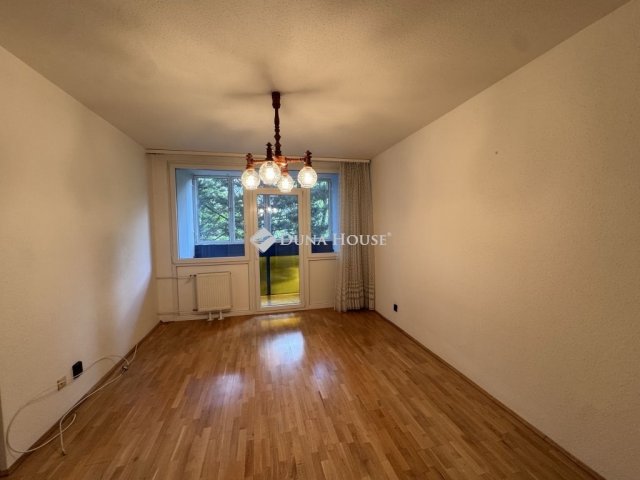 Eladó panellakás, Budaörsön 89 M Ft, 1 szobás