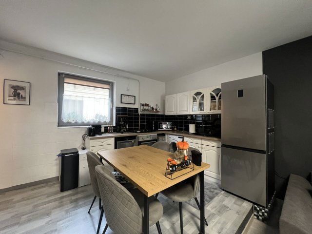 Eladó sorház, Békéscsabán 54.9 M Ft, 1+3 szobás