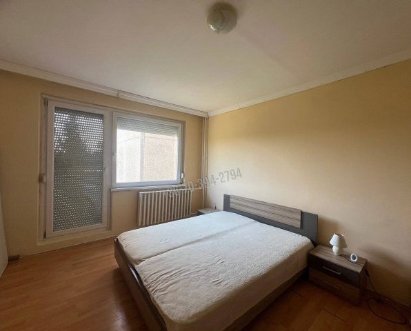 Eladó panellakás, Oroszlányban 32.9 M Ft, 2 szobás