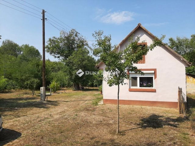 Eladó családi ház, Kecskeméten 22.7 M Ft, 2 szobás