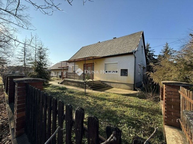 Eladó családi ház, Kecskeméten 64.9 M Ft, 3 szobás