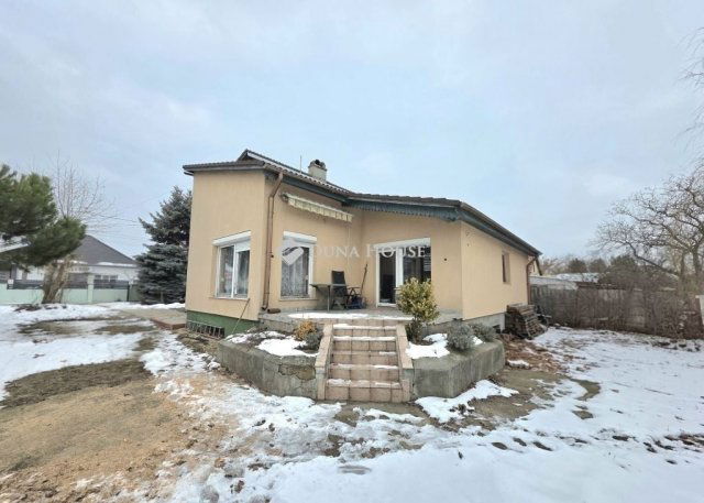 Eladó családi ház, Gyömrőn 119.99 M Ft, 4 szobás