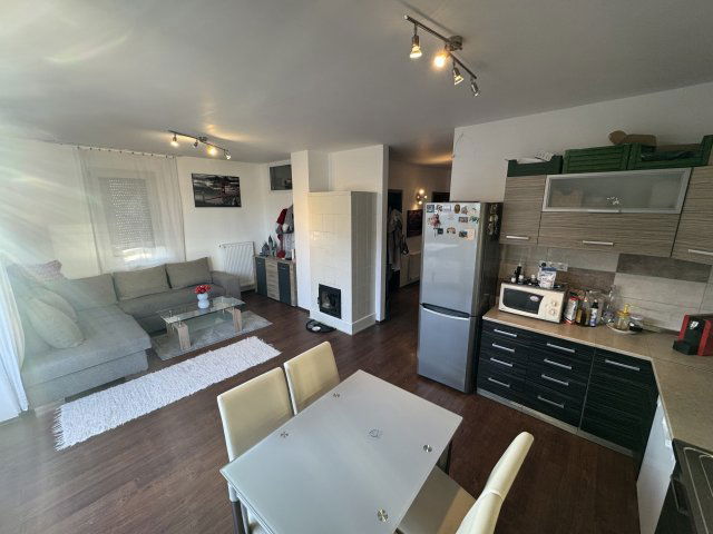 Eladó ikerház, Veszprémben 149 M Ft, 2+4 szobás