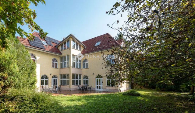Eladó családi ház, Biatorbágyon 252 M Ft, 6 szobás