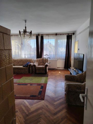 Kiadó családi ház, albérlet, Szekszárdon, Lőtéri közben