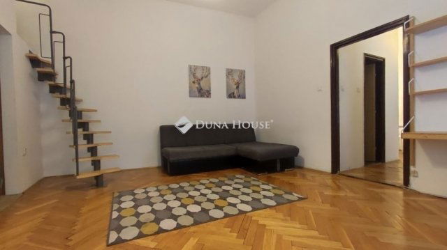 Eladó téglalakás, Budapesten, VI. kerületben 82.5 M Ft, 2 szobás
