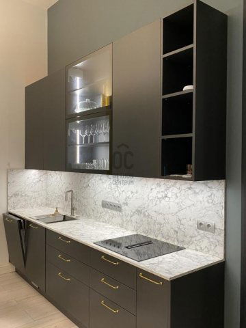 Eladó téglalakás, Budapesten, VI. kerületben 99 M Ft, 2 szobás