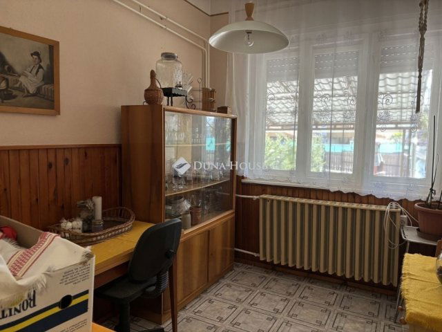 Eladó családi ház, Dunavarsányban 95 M Ft, 7 szobás