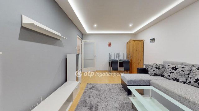 Eladó panellakás, Miskolcon 24.9 M Ft, 2 szobás