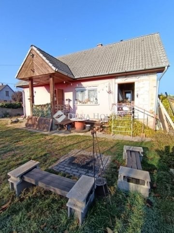 Eladó családi ház, Dányon 44.9 M Ft, 1+2 szobás