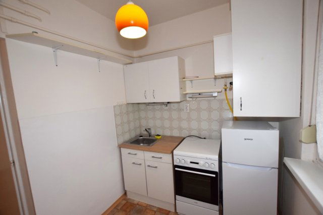 Kiadó panellakás, albérlet, Debrecenben 155 E Ft / hó, 1 szobás
