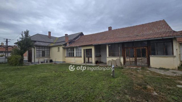 Eladó családi ház, Püspökladányban 25.5 M Ft, 2 szobás