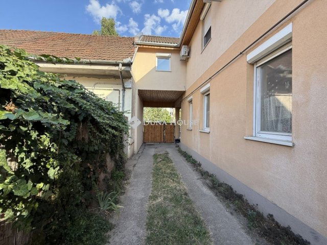 Eladó telek, Budapesten, XIX. kerületben 180 M Ft