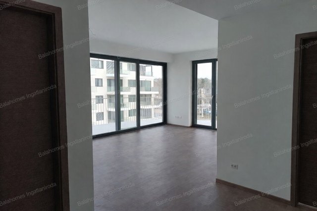 Eladó téglalakás, Siófokon 126.9 M Ft, 2 szobás