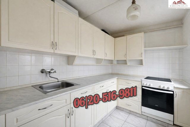 Eladó panellakás, Dunaújvárosban 28.99 M Ft, 2 szobás