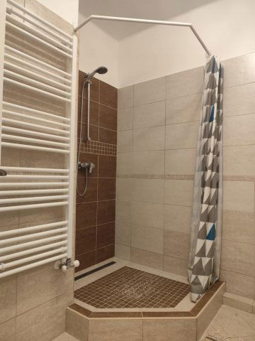 Eladó panellakás, Keszthelyen 56 M Ft, 3 szobás