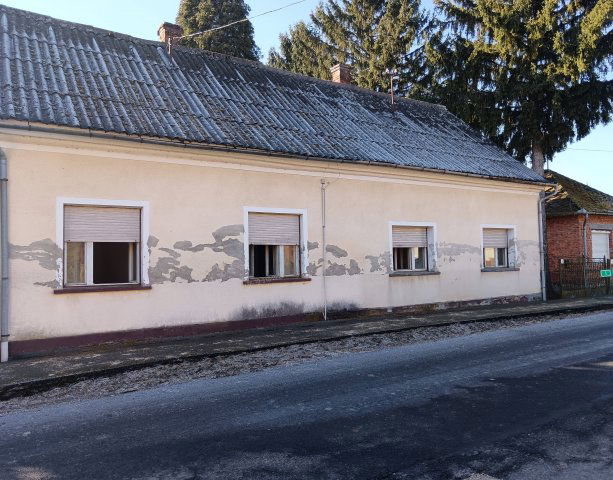 Eladó családi ház, Tornyiszentmiklóson 12.5 M Ft, 4 szobás