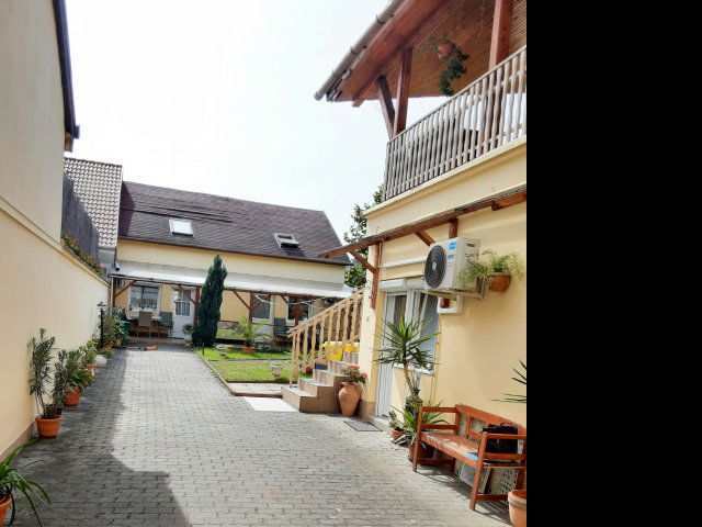 Eladó sorház, Egerben 216 M Ft, 11+2 szobás