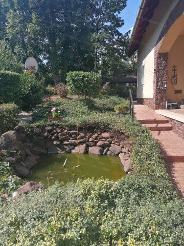 Eladó családi ház, Balatonalmádiban 172.464 M Ft, 4 szobás