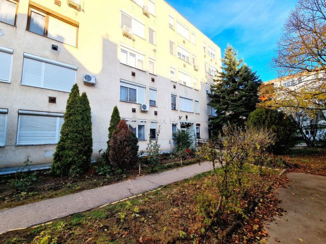 Eladó téglalakás, Békéscsabán, Kazinczy utcában 19.99 M Ft