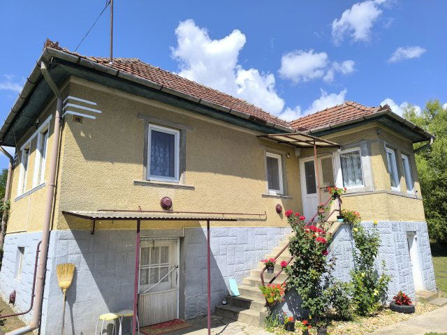 Eladó családi ház, Tarnaleleszen 11.5 M Ft, 3+1 szobás