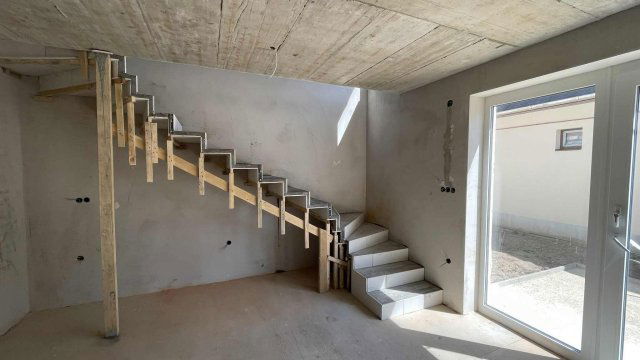 Eladó sorház, Hajdúböszörményen 88 M Ft, 2 szobás