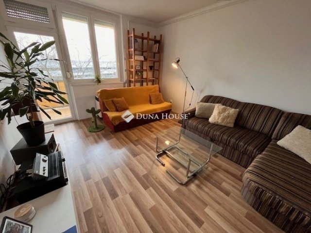 Eladó téglalakás, Kecskeméten 41.8 M Ft, 2 szobás