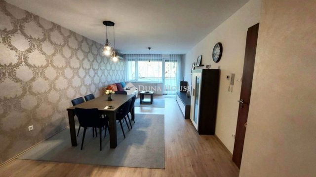 Eladó téglalakás, Debrecenben 114.5 M Ft, 3 szobás