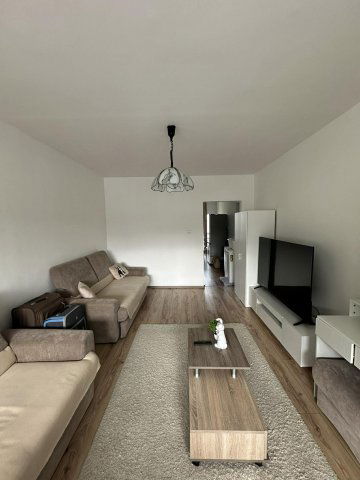 Eladó panellakás, Komlón, Hegyhát utcában 28 M Ft, 2 szobás