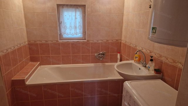 Eladó nyaraló, Pilismaróton 26.5 M Ft / költözzbe.hu