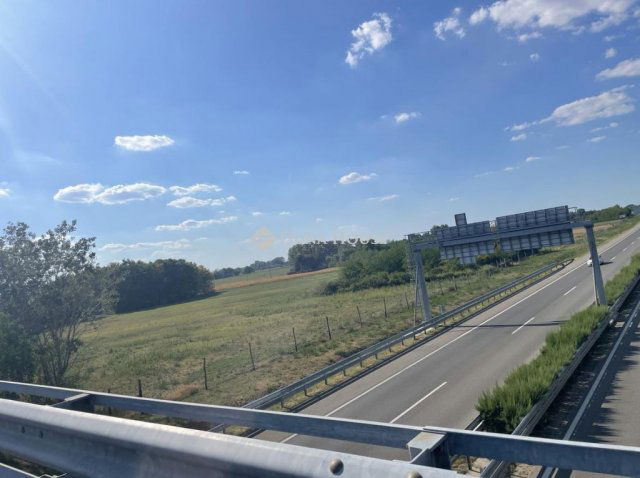 Eladó mezogazdasagi ingatlan, Szegeden 8 M Ft