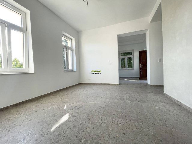 Eladó családi ház, Sopronban 245 M Ft, 6 szobás