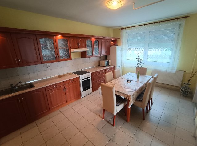 Eladó panellakás, Debrecenben, Kartács utcában 69.9 M Ft