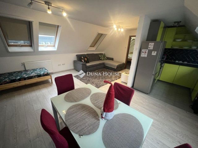 Kiadó téglalakás, albérlet, Budapesten, XV. kerületben