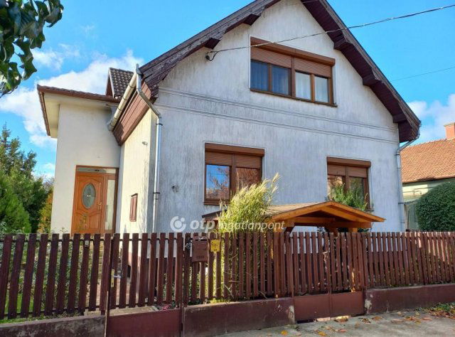 Eladó családi ház, Hajdúböszörményen 115 M Ft, 4+1 szobás
