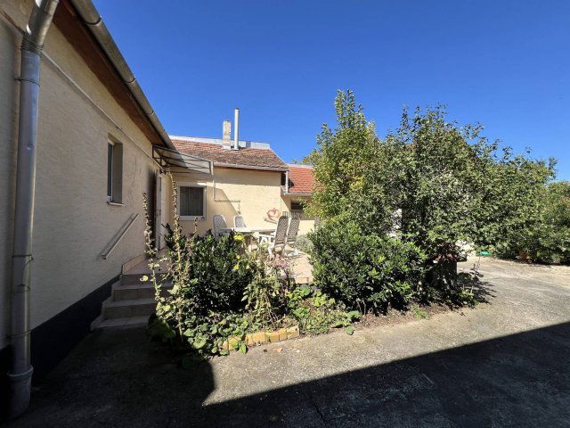 Eladó családi ház, Székesfehérvárott, Kisteleki utcában