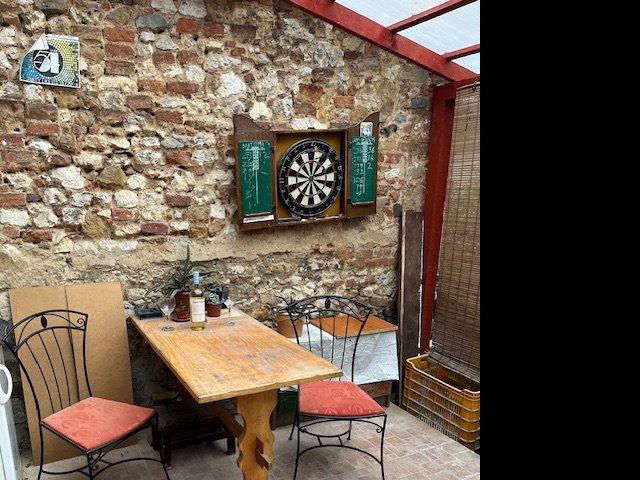 Kiadó téglalakás, albérlet, Pécsett, Perczel Miklós utcában