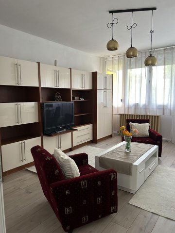 Kiadó panellakás, albérlet, Debrecenben 380 E Ft / hó, 3 szobás