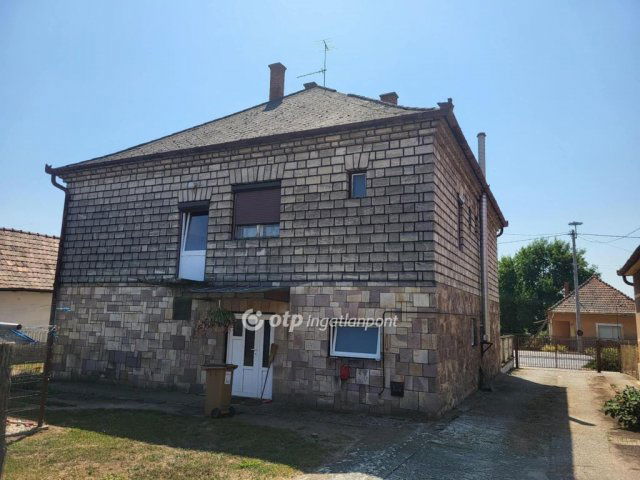 Eladó családi ház, Pusztamonostoron 50.2 M Ft, 4 szobás