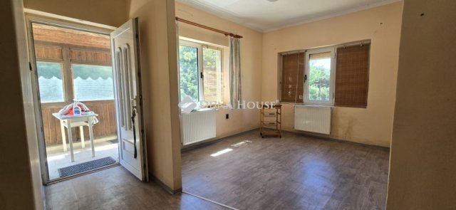 Eladó családi ház, Seregélyesen 75 M Ft, 6 szobás