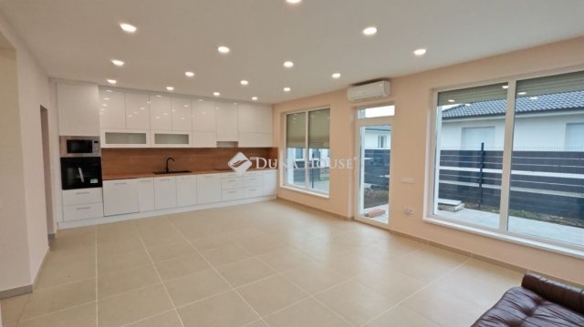 Eladó családi ház, Ballószögön 116.9 M Ft, 4 szobás