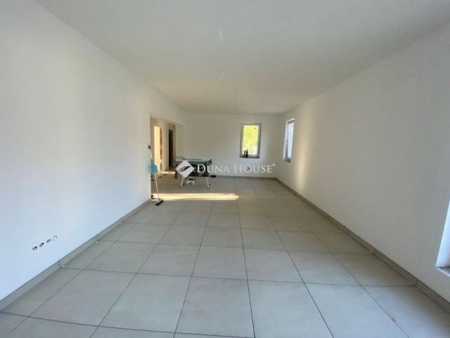 Eladó családi ház, Veresegyházon 134.5 M Ft, 5 szobás