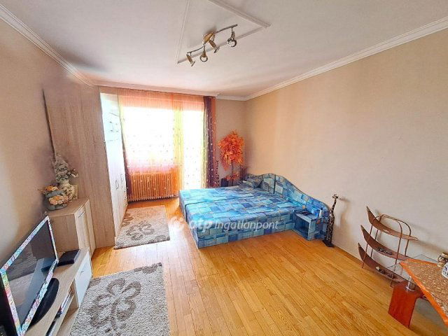 Eladó panellakás, Kecskeméten 34.9 M Ft, 2 szobás