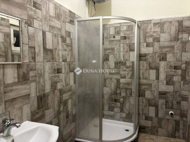 Eladó téglalakás, Budapesten, VIII. kerületben 49.9 M Ft