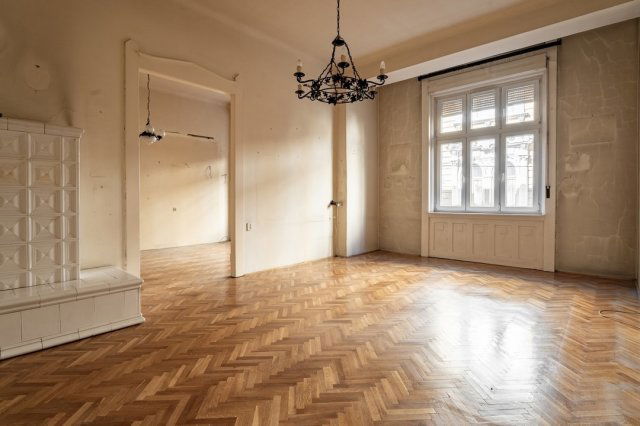 Eladó téglalakás, VI. kerületben, Kmety György utcában