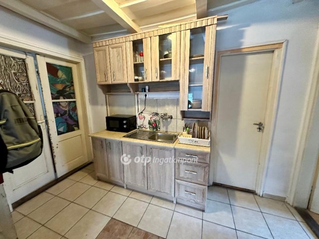 Eladó családi ház, Albertirsán 35 M Ft, 2 szobás