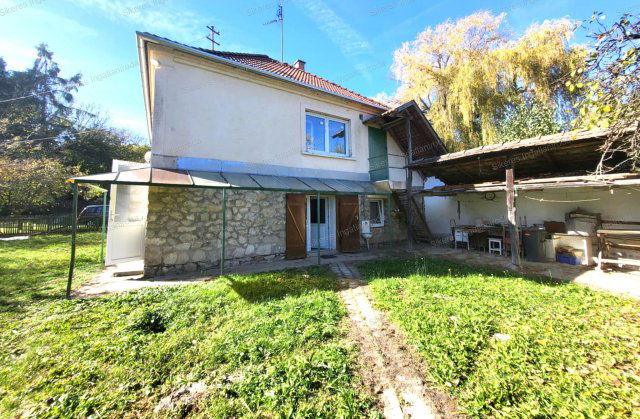 Eladó családi ház, Csatkán 50 M Ft, 3 szobás