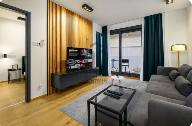 Eladó téglalakás, V. kerületben, Petőfi Sándor utcában