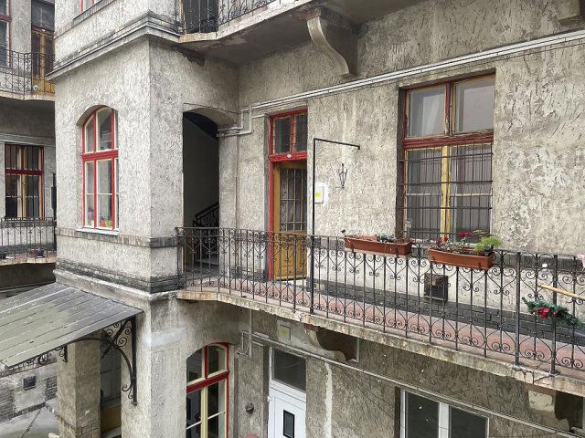 Eladó téglalakás, VIII. kerületben, Bacsó Béla utcában